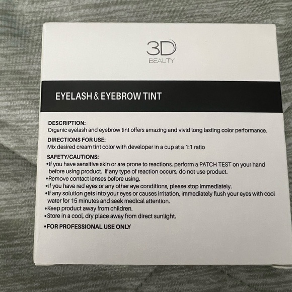 3D Beauty Eyelash & Eyebrow Tint Kit - Picture 2 of 3